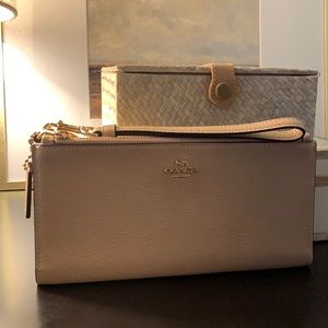 Coach Double Zip Wallet in Beechwood Color